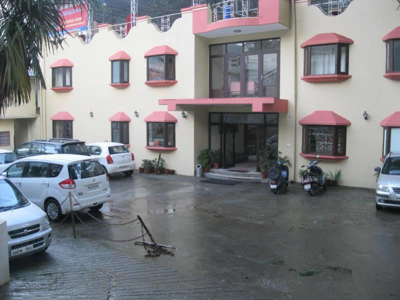 Готель Treebo Trend Mussoorie Club Деградун Екстер'єр фото